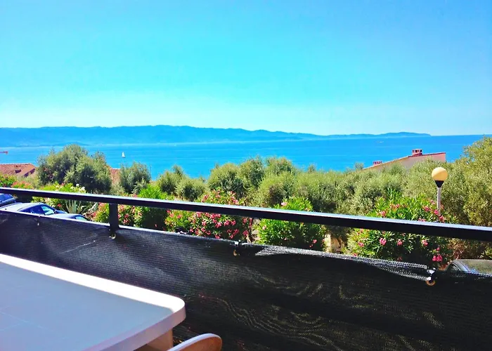 Location Corsica أجاكسيو